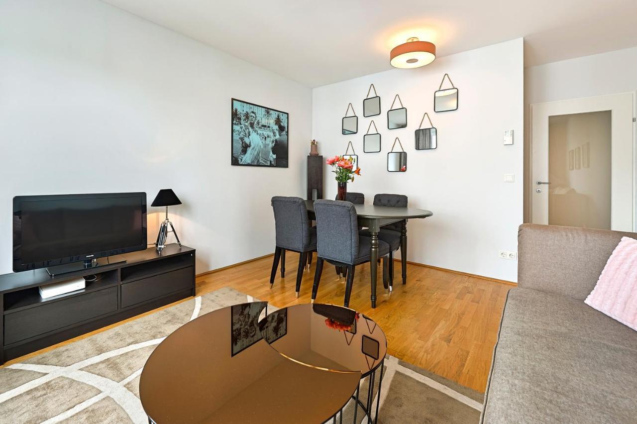 Peaceful Belvedere Apartment In Safe, Quiet & Central Location Wien Eksteriør billede